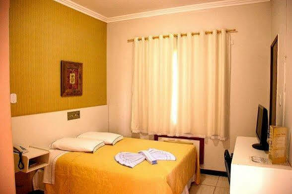 Santa Monica Palace Hotel Corumba Exterior photo